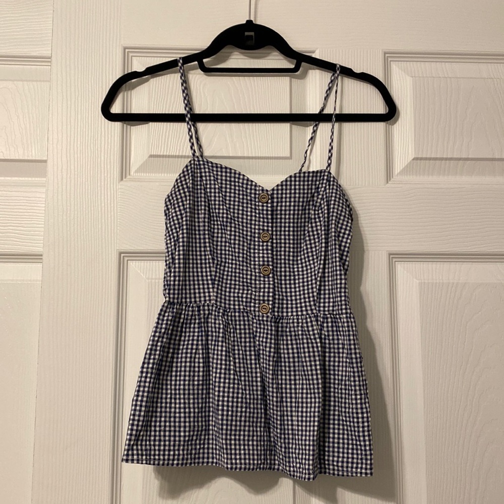 Blue checkered tank